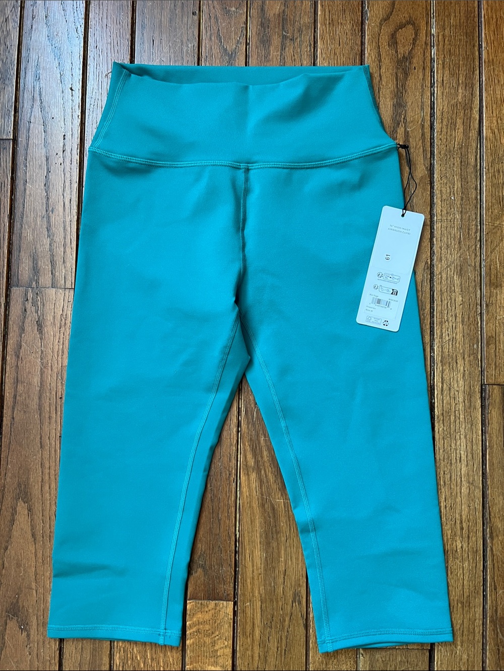 Alo Yoga Emerald Isle Green Airbrush Capris 16" High Waist Size Medium NWT